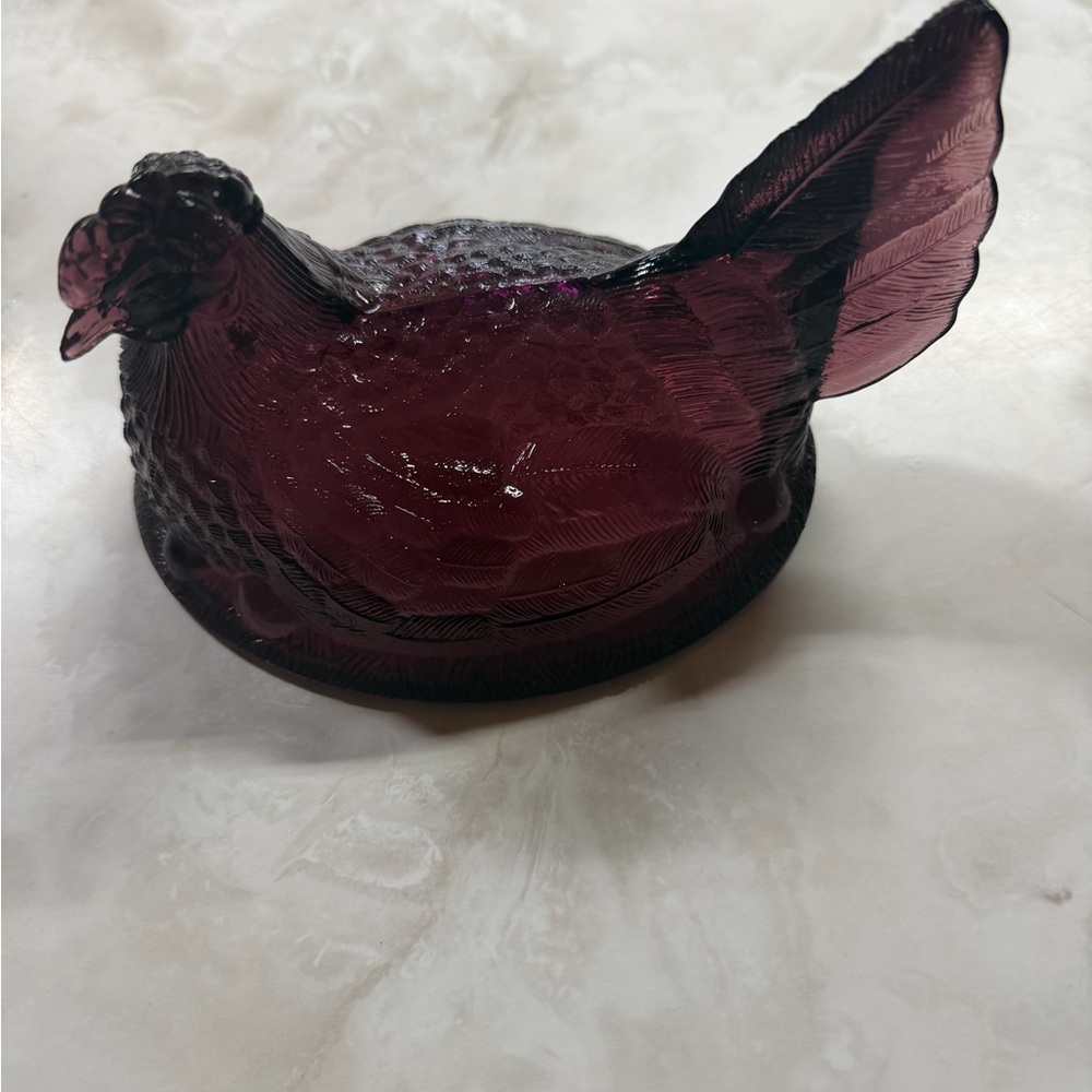 Vintage Indiana Purple Glass Chicken Hen on a Nest  Lid for Candy Dish  (Lid on